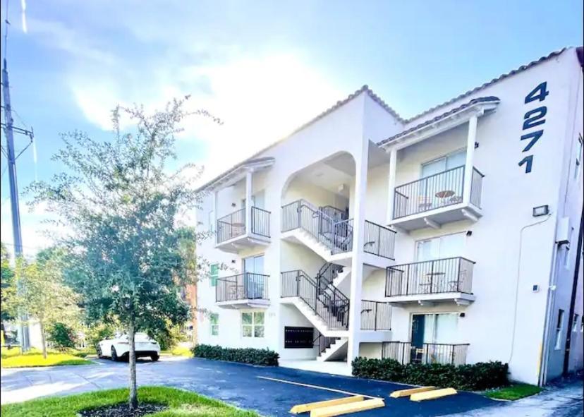 Miami International Airport 2 Aparthotel Екстериор снимка